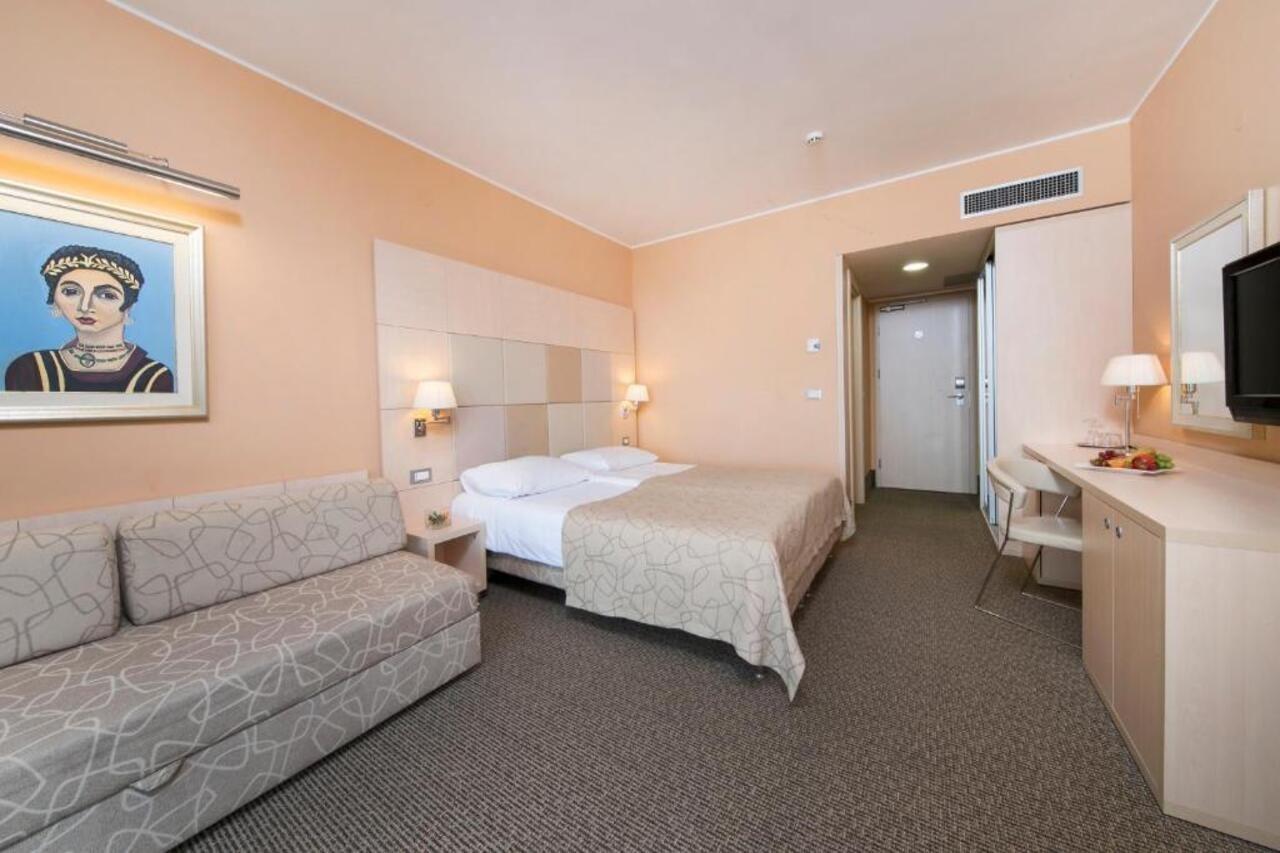 Haliaetum And Mirta Hotel Izola Ngoại thất bức ảnh