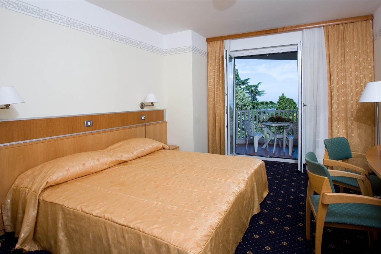 Haliaetum And Mirta Hotel Izola Ngoại thất bức ảnh